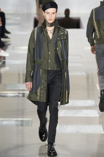 Look 19